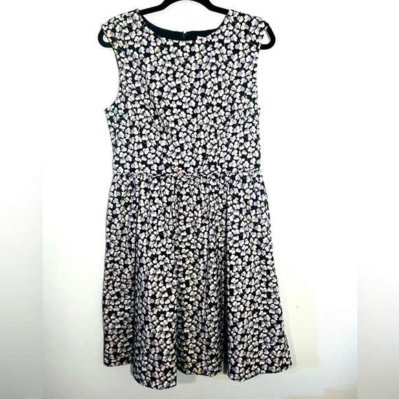 1901 Floral Print Dress! - Picture 4 of 7